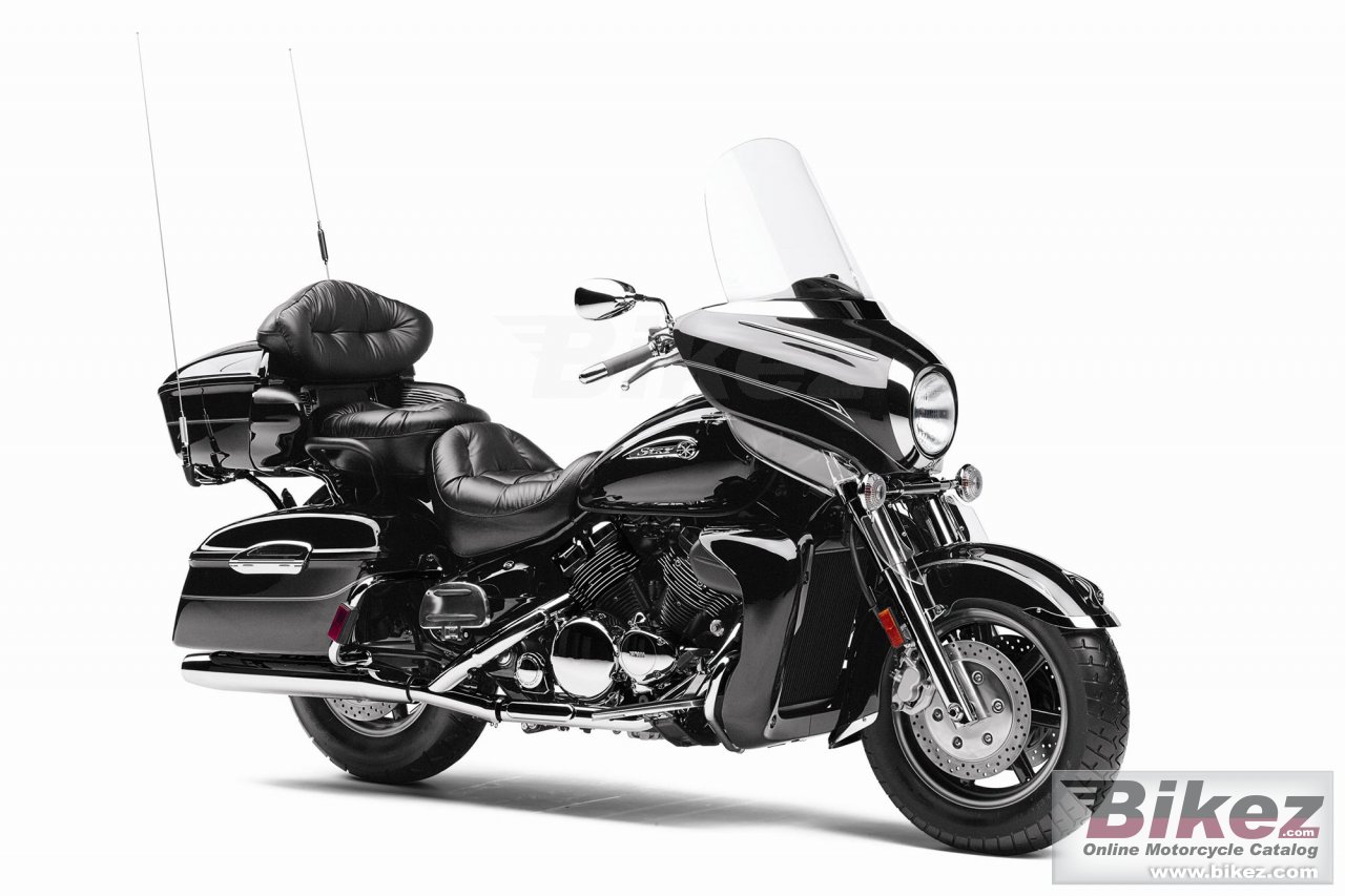 Big Yamaha royal star venture s picture and wallpaper from Bikez.com